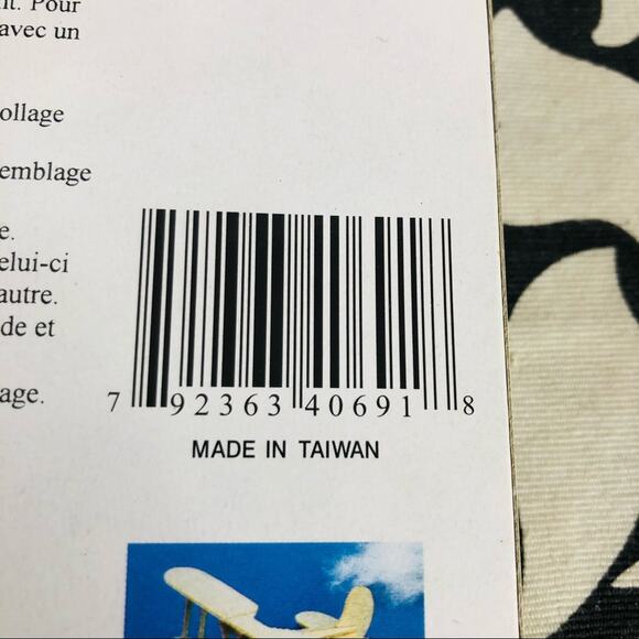 5 for $25| Legends Of The‎ Air #402 Albatros DV Wooden Aircraft Model kit - Picture 3 of 3